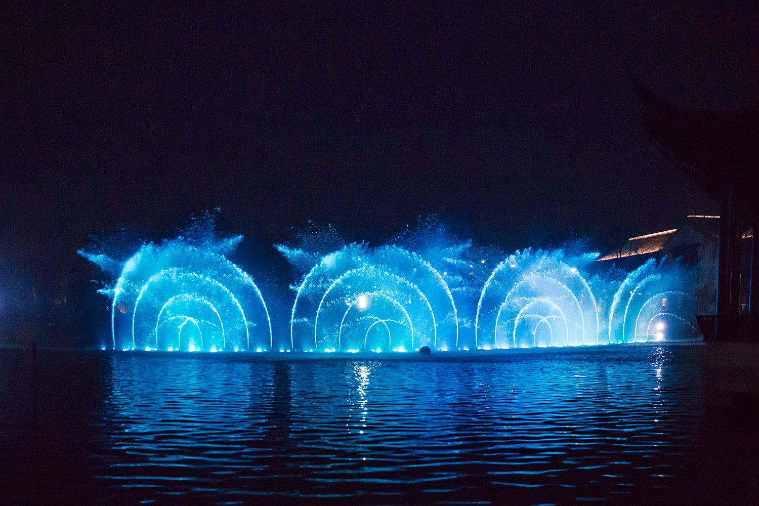 Chile新西塘水街亮化方案